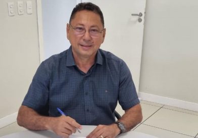 PREFEITO ZITIM COELHO ASSINA CONTRATO COM A CAIXA PARA MOBILIDADE URBANA E ESTRADAS VICINAIS